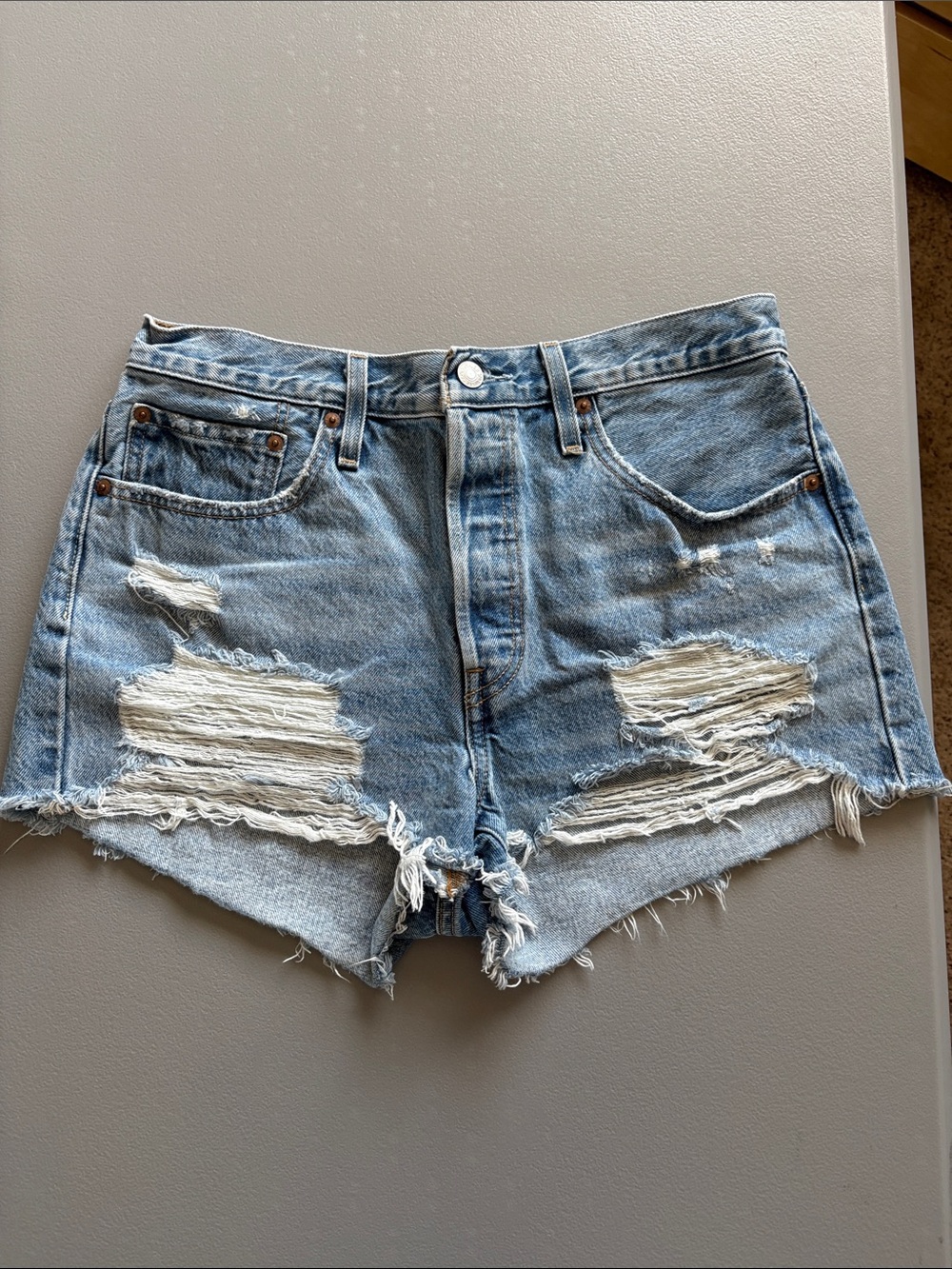 Levi’s 501 button fly Jean shorts 100% cotton size 31